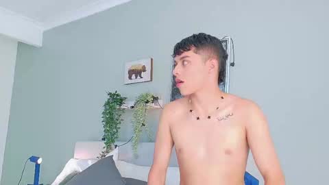 AARON  online show from September 23, 7:50 pm