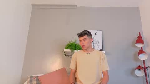AARON  online show from September 27, 7:41 pm