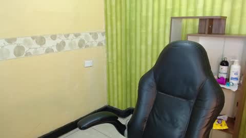 im NiallDun online show from February 13, 2:45 am