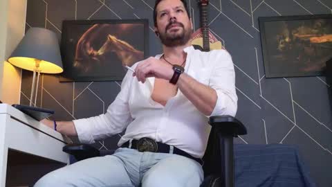 Aaron online show from November 15, 5:27 am