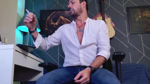 Aaron online show from February 22, 2:02 am