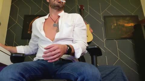 Aaron online show from April 1, 7:00 pm