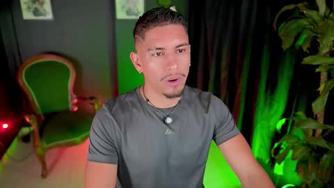 AARON  online show from January 6, 10:41 am