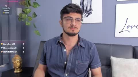 aaronfuentes7 online show from September 13, 7:46 pm