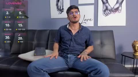 aaronfuentes7 online show from September 15, 7:36 pm