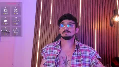 aaronfuentes7 online show from October 6, 8:50 pm