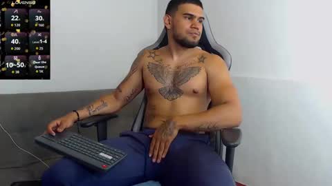 Snapshot of aaronhunter__ chatting on September 25, 1:20 am ig aaron hunter123 online show from September 25, 1:20 am