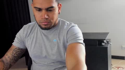 ig aaron hunter123 online show from April 4, 12:57 pm