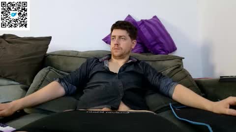 Snapshot of aaronlegend chatting on October 11, 8:29 pm Aaron online show from October 11, 8:29 pm