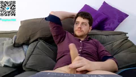 Snapshot of aaronlegend chatting on October 19, 4:13 am Aaron online show from October 19, 4:13 am