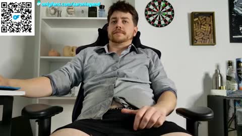 Aaron  online show from November 23, 8:41 pm