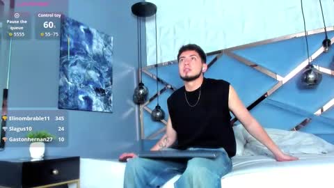 aaronpiers online show from November 7, 11:21 am