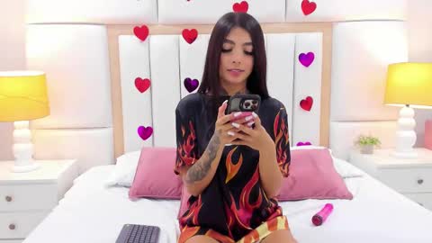 Snapshot of abannyrogers chatting on February 13, 12:12 pm Abanny Rogers online show from February 13, 12:12 pm