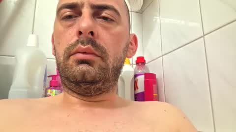 Snapshot of abas1986 chatting on May 28, 8:00 am abas1986 online show from May 28, 8:00 am