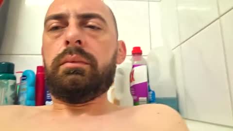 Snapshot of abas1986 chatting on July 18, 8:51 am abas1986 online show from July 18, 8:51 am