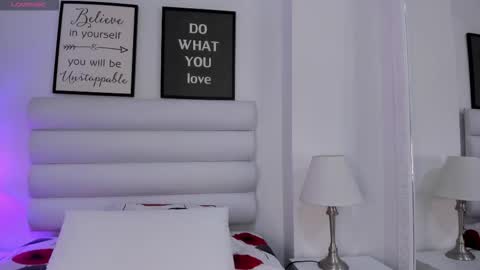 Snapshot of abbey_walker chatting on January 12, 11:15 am abbey_walker online show from January 12, 11:15 am