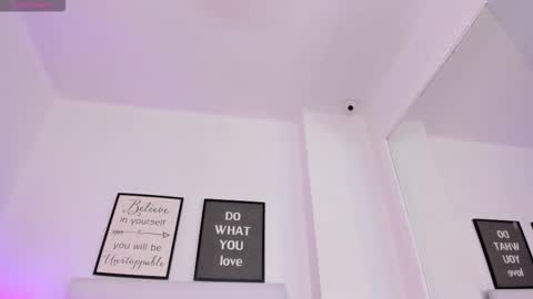 Snapshot of abbey_walker chatting on February 6, 10:40 am abbey_walker online show from February 6, 10:40 am