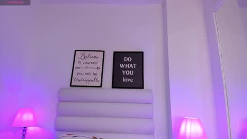 Snapshot of abbey_walker chatting on February 10, 11:14 am abbey_walker online show from February 10, 11:14 am