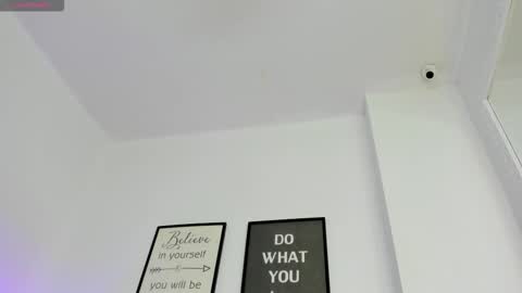 Snapshot of abbey_walker chatting on February 18, 11:06 am abbey_walker online show from February 18, 11:06 am