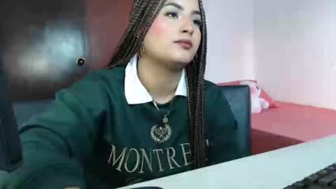 abbie777 online show from November 17, 9:42 pm