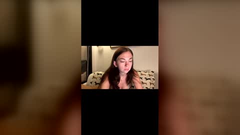 Snapshot of abbie_xo1 chatting on November 24, 6:18 pm Abbie xo online show from November 24, 6:18 pm