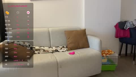 Snapshot of abbie_xo1 chatting on November 30, 12:25 am Abbie xo online show from November 30, 12:25 am