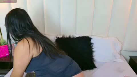 Snapshot of abbiejones_ chatting on October 6, 1:41 pm abbiejones_ online show from October 6, 1:41 pm
