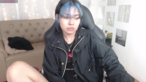 Abbi online show from December 4, 9:13 pm