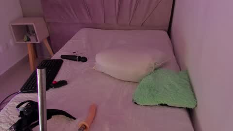 Abby online show from October 10, 2:27 pm