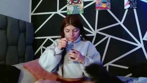 Abby y Crhiss  online show from October 1, 3:01 am