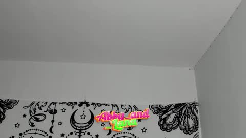 Snapshot of abby_and_lana chatting on November 1, 4:03 am ABBY LANNA online show from November 1, 4:03 am