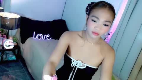 Snapshot of abby_luxpinay chatting on November 26, 6:09 pm abby_luxpinay online show from November 26, 6:09 pm