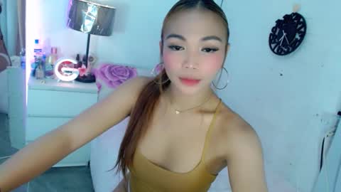 abby_luxpinay online show from January 6, 7:28 pm