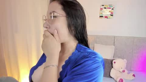 abby_pink1 online show from April 22, 4:37 am