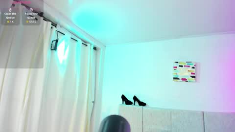 Snapshot of abby_pink1 chatting on June 4, 1:55 am abby_pink1 online show from June 4, 1:55 am