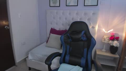 Abby Roux online show from March 8, 1:26 pm