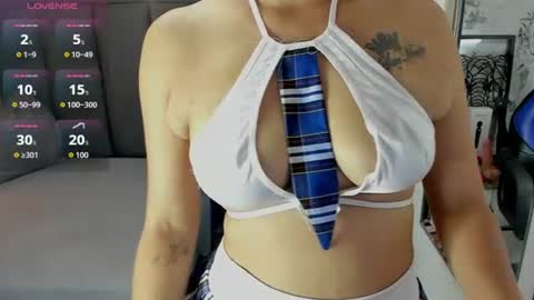 Snapshot of abby_zoee chatting on July 1, 12:29 pm ABBY online show from July 1, 12:29 pm