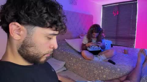 Snapshot of abbyandchris1 chatting on October 11, 3:54 pm START TRANSMISSION ---- AM COLOMBIA TIME online show from October 11, 3:54 pm