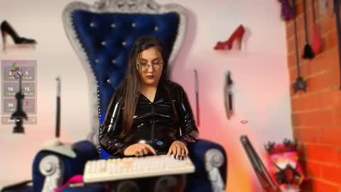 Snapshot of abbymora chatting on November 26, 4:24 am Miss Abby online show from November 26, 4:24 am