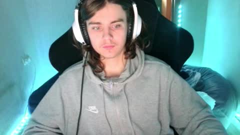 abbysal_blade online show from December 17, 7:03 am