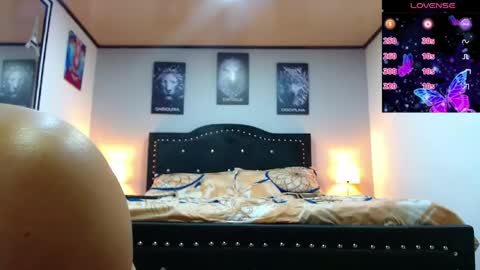 abbyshinne online show from April 21, 1:39 pm