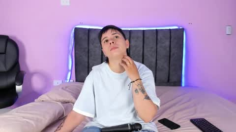 Snapshot of abbysmiitth_ chatting on January 8, 12:05 pm Abby Smith online show from January 8, 12:05 pm