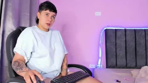 Snapshot of abbysmiitth_ chatting on January 8, 3:07 pm Abby Smith online show from January 8, 3:07 pm