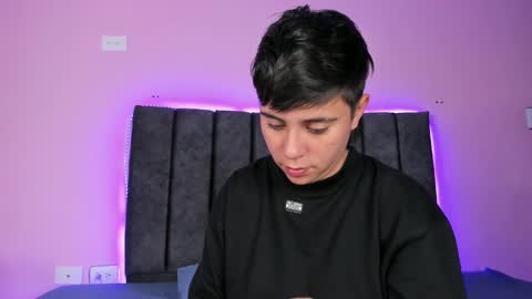 Snapshot of abbysmiitth_ chatting on January 18, 6:21 pm Abby Smith online show from January 18, 6:21 pm
