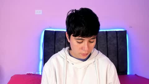 Snapshot of abbysmiitth_ chatting on February 7, 12:17 pm Abby Smith online show from February 7, 12:17 pm