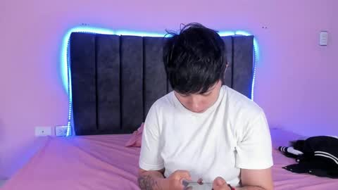 Snapshot of abbysmiitth_ chatting on February 10, 12:29 pm Abby Smith online show from February 10, 12:29 pm