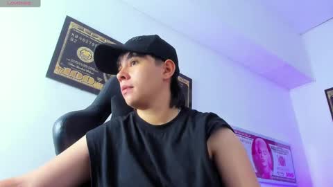 Snapshot of abbysmiitth_ chatting on March 9, 12:20 pm Abby Smith online show from March 9, 12:20 pm