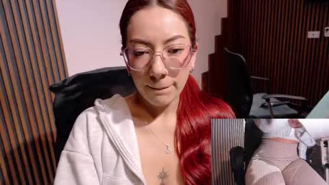 Snapshot of abbystones chatting on April 24, 1:24 pm Abby Stones online show from April 24, 1:24 pm