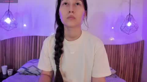 Snapshot of abbysweet1_ chatting on June 6, 12:43 pm Abigail online show from June 6, 12:43 pm