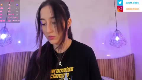 Snapshot of abbysweet1_ chatting on June 14, 9:06 pm Abigail online show from June 14, 9:06 pm